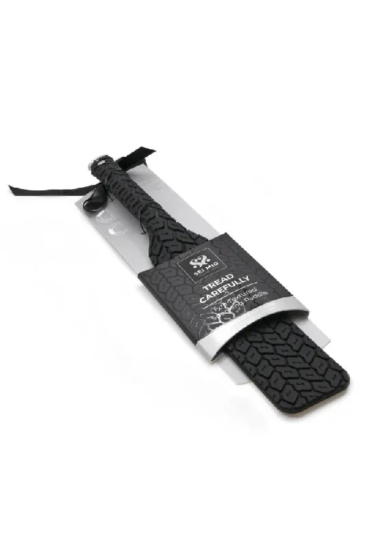 creative-conceptions-sei-mio-tread-carefully-tyre-textured-paddle-black