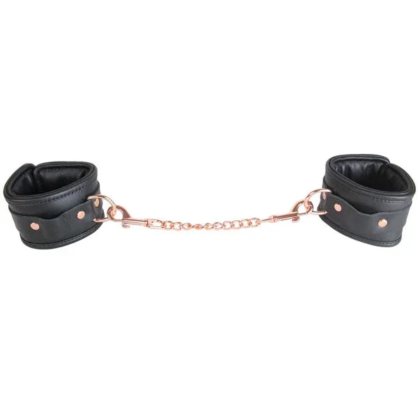 love-in-leather-bdsm-bondage-wrist-cuffs-han048