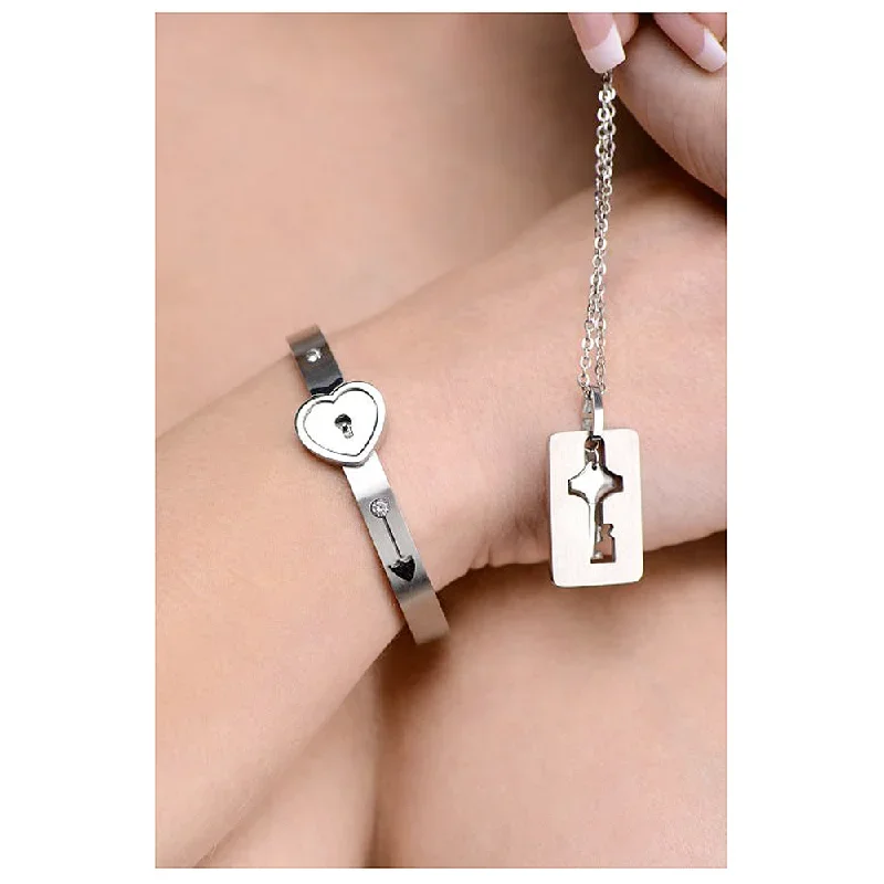 master-series-cuffed-locking-bracelet-and-key-necklace