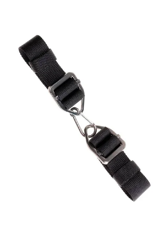 pipedream-command-by-sir-richards-heavy-duty-cuffs-black