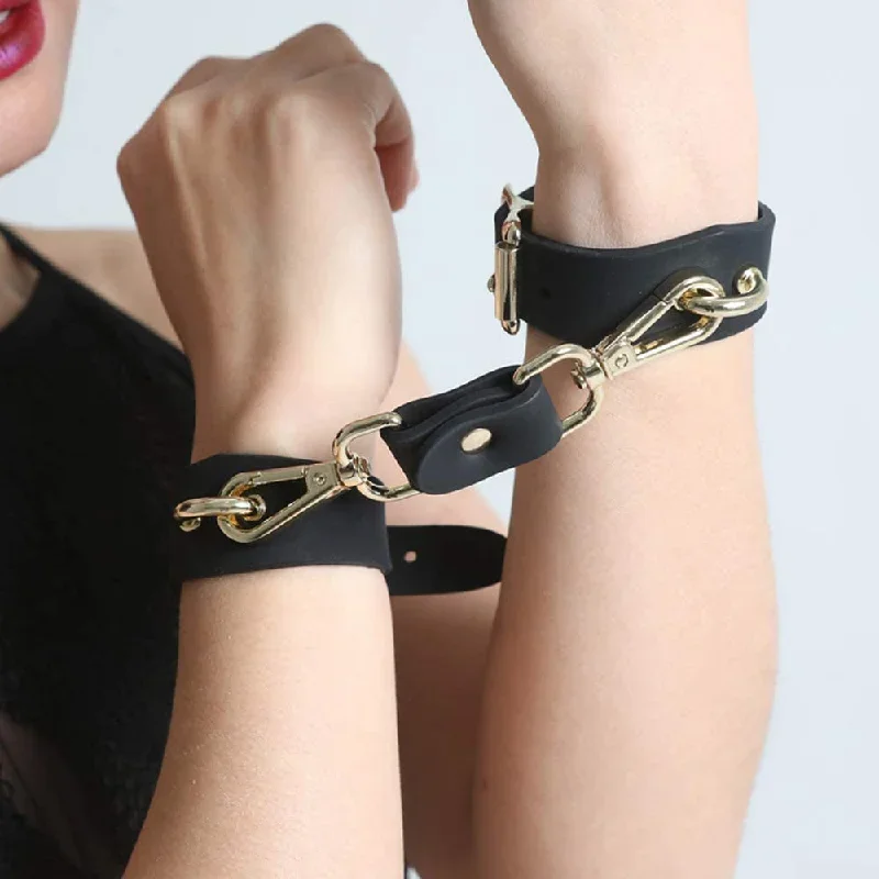 roomfun-silicone-wrist-cuffs