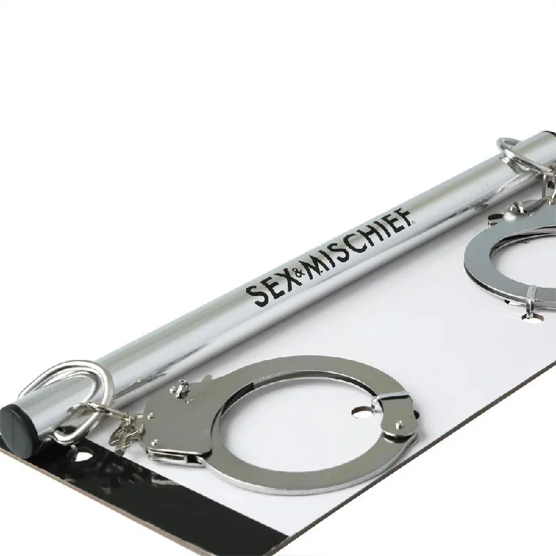 sportsheets-spreader-bar-with-metal-cuffs