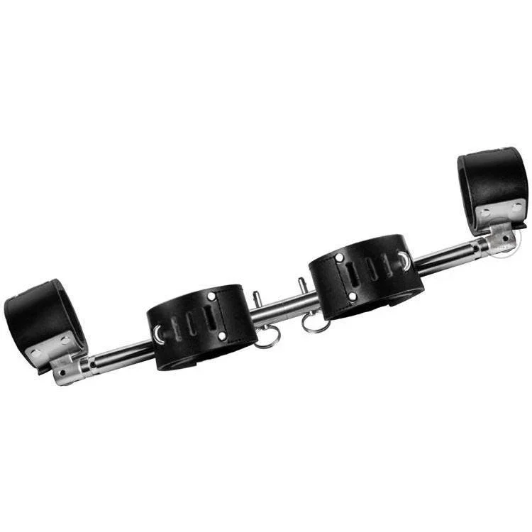 swiveling-spreader-bar-with-cuffs