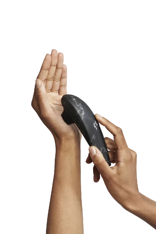 womanizer-marilyn-monroe-x-womanizer-classic-2-clitoral-stimulator-black