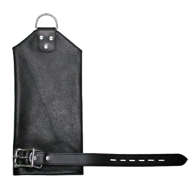 zorba-lockable-leather-bondage-mittens