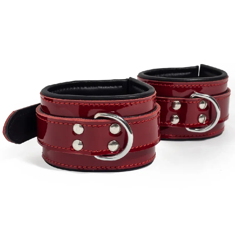 zorba-lockable-patent-leather-wrist-cuffs